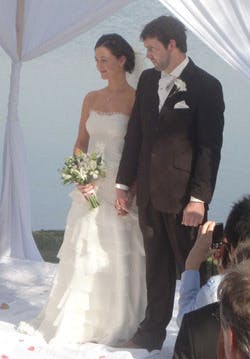 Wing wedding